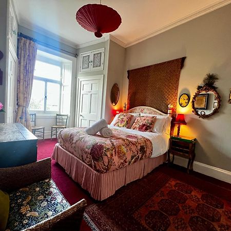 Central Apartment With Parking, Original Art And Antiques Edinburgh Luaran gambar