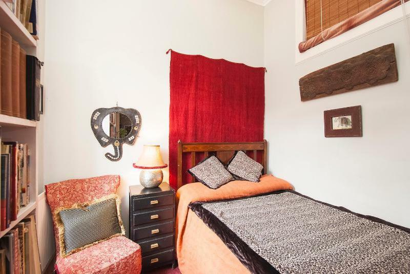 Central Apartment With Parking, Original Art And Antiques Edinburgh Luaran gambar